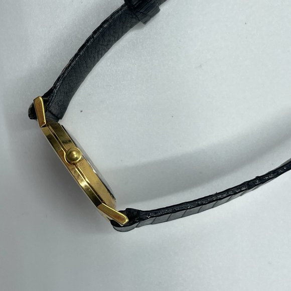 Authentic women Movado glod museum watch main image 4